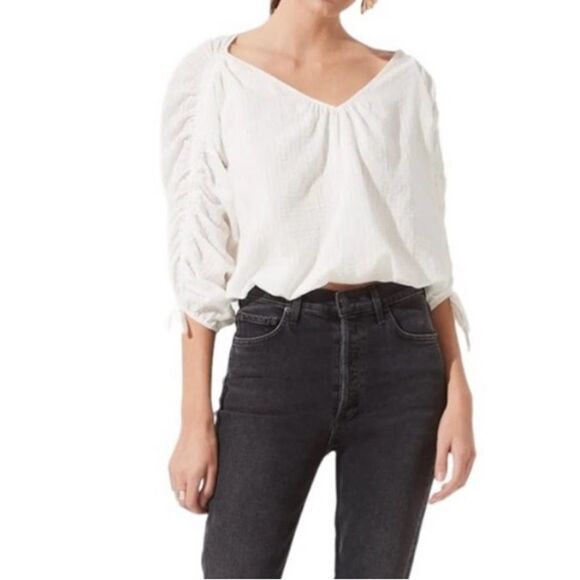 Astr The Label Cream Ruched Long Sleeve Top Sz Large - Picture 1 of 10